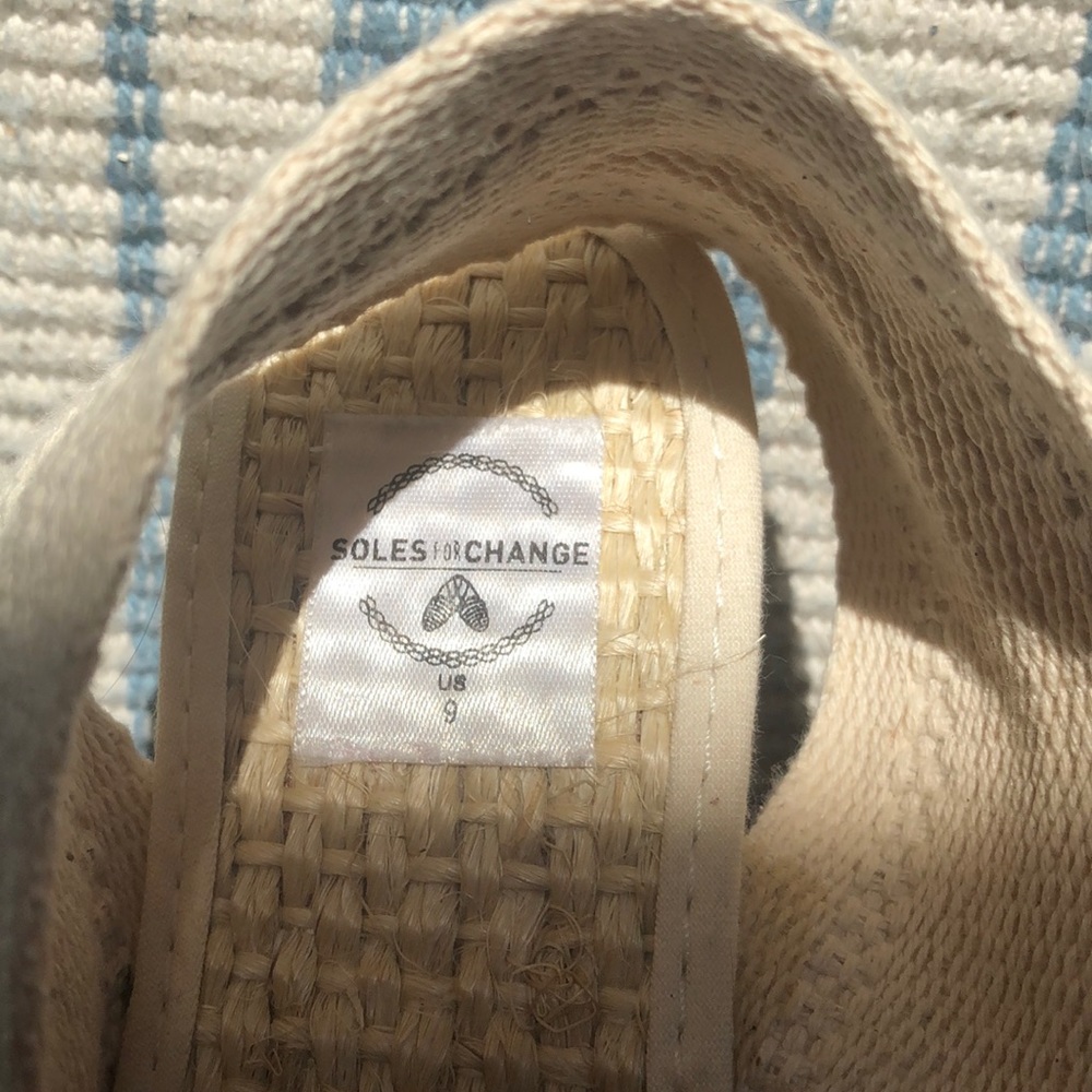 Sandals - Picture 2 of 4